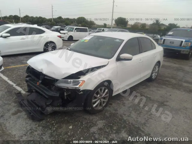 2013 Volkswagen Jetta Sedan — zdjęcie 2 (iaai)