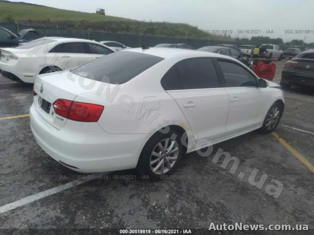 2013 Volkswagen Jetta Sedan — zdjęcie 4 (iaai)