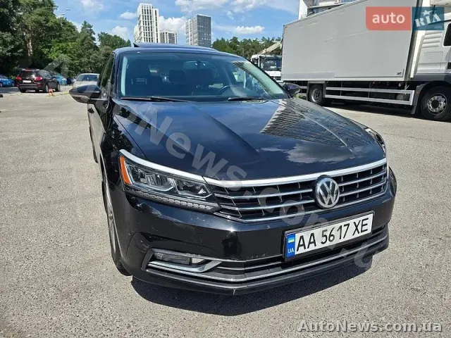 2016 Volkswagen Passat, VIN 1VWBT7A35GC057673, plate АА5617ХЕ — photo 1 (autoria)