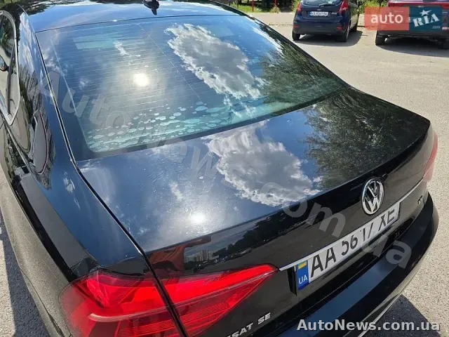 2016 Volkswagen Passat, VIN 1VWBT7A35GC057673, plate АА5617ХЕ — photo 11 (autoria)