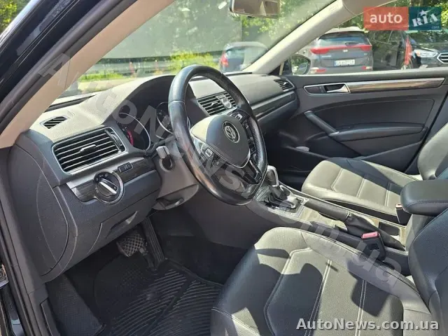 2016 Volkswagen Passat, VIN 1VWBT7A35GC057673, plate АА5617ХЕ — photo 16 (autoria)