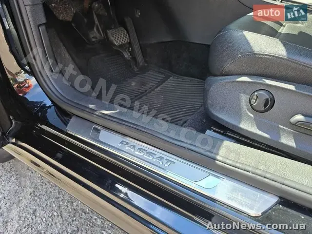 2016 Volkswagen Passat, VIN 1VWBT7A35GC057673, plate АА5617ХЕ — photo 17 (autoria)