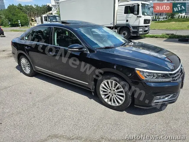 2016 Volkswagen Passat, VIN 1VWBT7A35GC057673, plate АА5617ХЕ — photo 2 (autoria)