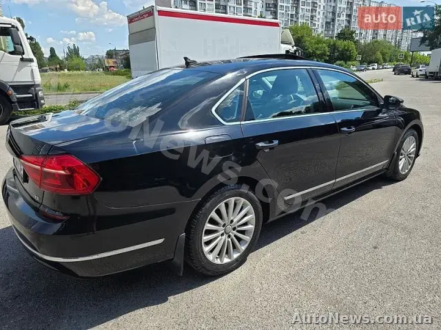 2016 Volkswagen Passat, VIN 1VWBT7A35GC057673, plate АА5617ХЕ — photo 4 (autoria)