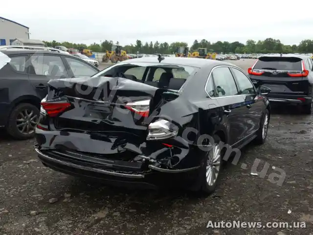 2016 Volkswagen Passat, VIN 1VWBT7A35GC057673, nr rej. АА5617ХЕ — zdjęcie 4 (copart)