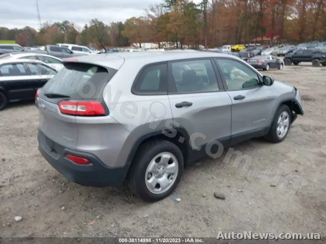2017 Jeep Cherokee — zdjęcie 4 (iaai)