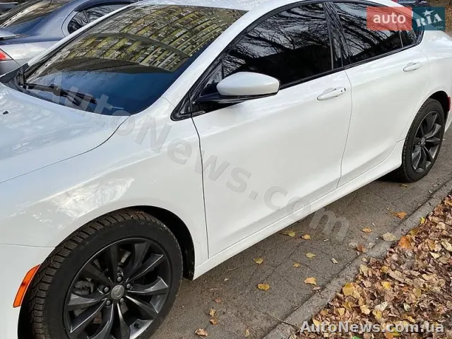 2014 Chrysler 200 — zdjęcie 10 (autoria)