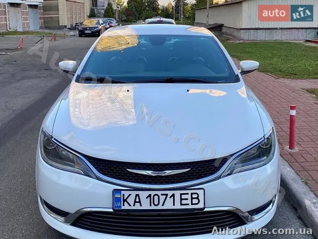 2014 Chrysler 200 — zdjęcie 11 (autoria)