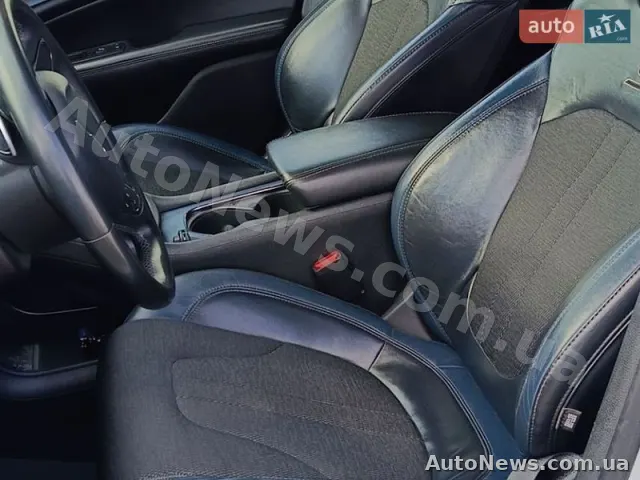 2014 Chrysler 200 — zdjęcie 4 (autoria)