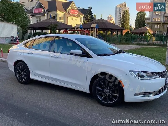 2014 Chrysler 200 — zdjęcie 9 (autoria)