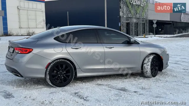 2015 Chrysler 200 — zdjęcie 19 (autoria)