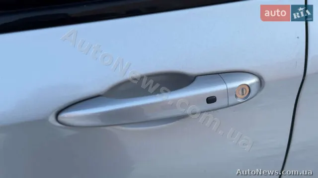 2015 Chrysler 200 — zdjęcie 21 (autoria)