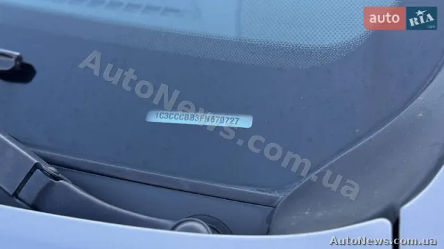 2015 Chrysler 200 — zdjęcie 22 (autoria)