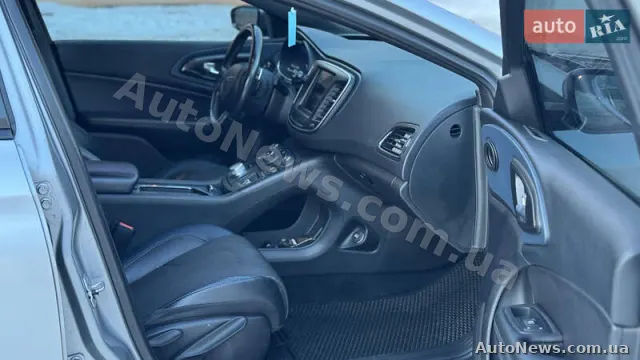2015 Chrysler 200 — zdjęcie 48 (autoria)