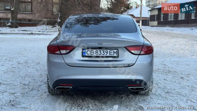 2015 Chrysler 200 — zdjęcie 9 (autoria)