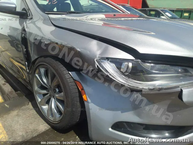 2015 Chrysler 200 — zdjęcie 6 (iaai)