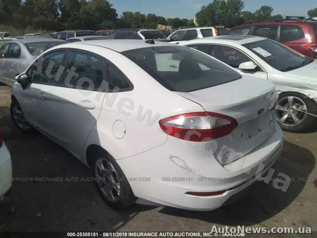 2015 Ford Fiesta — photo 3 (iaai)