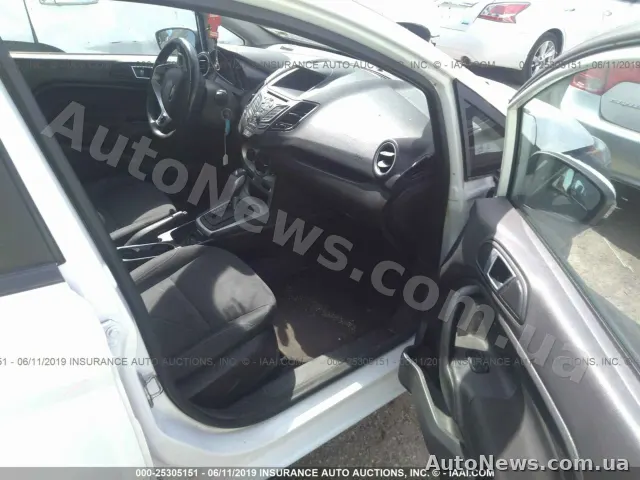 2015 Ford Fiesta — photo 5 (iaai)