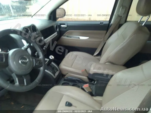2014 Jeep Compass — photo 5 (iaai)