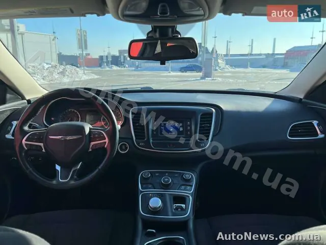 2014 Chrysler 200 — zdjęcie 13 (autoria)