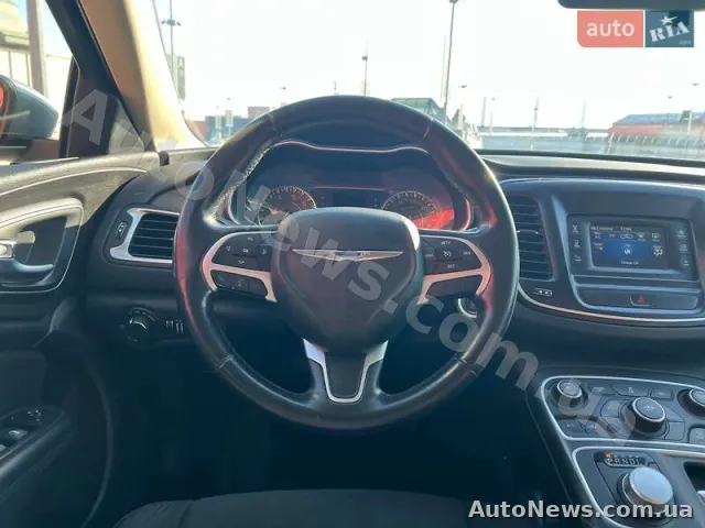 2014 Chrysler 200 — zdjęcie 14 (autoria)