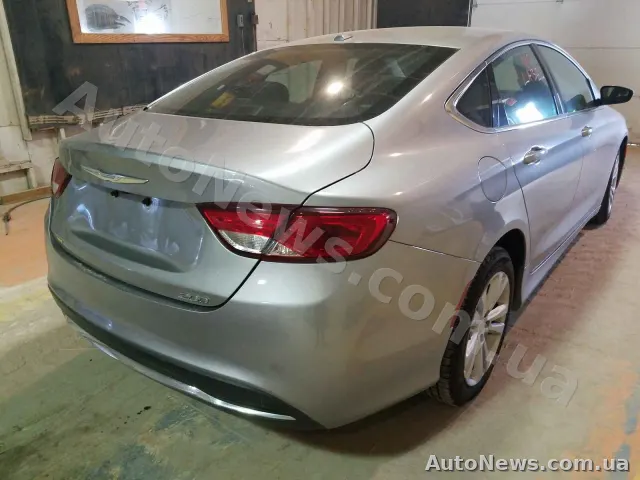 2015 Chrysler 200 — zdjęcie 14 (copart)