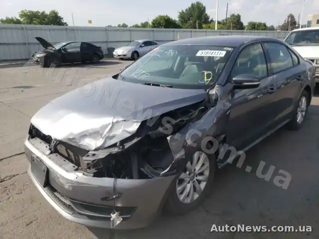 2014 Volkswagen Passat, VIN 1VWAT7A35EC112289, госномер КЕ8097АЕ — фото 2 (copart)