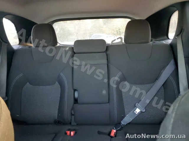 2018 Jeep Grand Cher, VIN 1C4PJLCB5KD203696, nr rej. ВМ0507ЕО — zdjęcie 10 (copart)