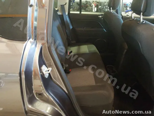 2015 Jeep Compass — фото 6 (copart)
