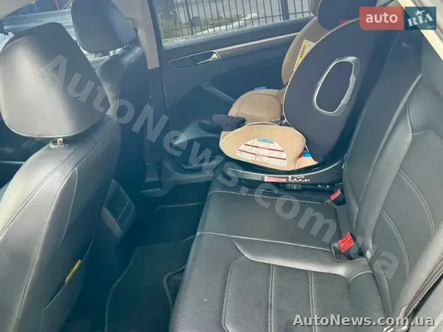 2017 Volkswagen Passat, VIN 1VWDT7A30HC069952, держномер КР3454ІС — фото 10 (autoria)