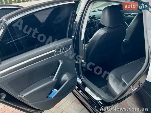 2017 Volkswagen Passat, VIN 1VWDT7A30HC069952, держномер КР3454ІС — фото 12 (autoria)