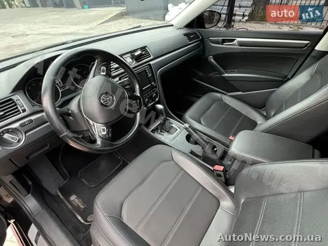 2017 Volkswagen Passat, VIN 1VWDT7A30HC069952, держномер КР3454ІС — фото 20 (autoria)