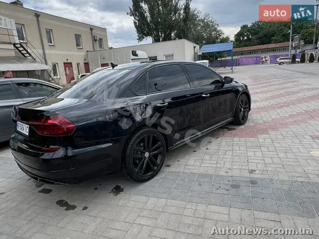 2017 Volkswagen Passat, VIN 1VWDT7A30HC069952, держномер КР3454ІС — фото 8 (autoria)