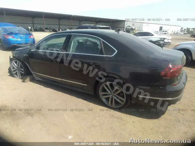 2017 Volkswagen Passat, VIN 1VWDT7A30HC069952, держномер КР3454ІС — фото 3 (iaai)
