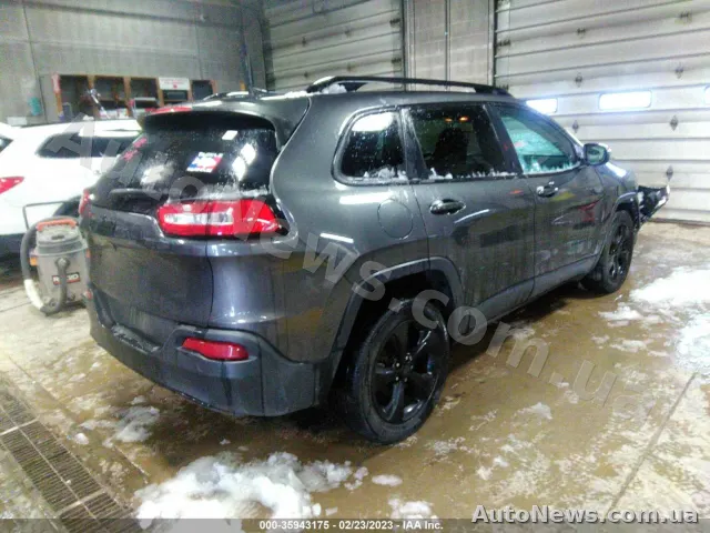 2017 Jeep Cherokee, VIN 1C4PJLCBXJD620746, nr rej. АТ9091ІВ — zdjęcie 4 (iaai)