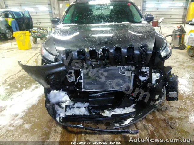 2017 Jeep Cherokee, VIN 1C4PJLCBXJD620746, nr rej. АТ9091ІВ — zdjęcie 6 (iaai)