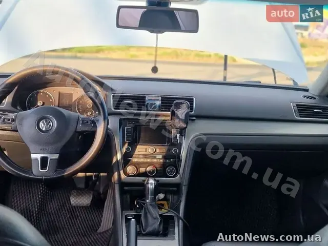 2014 Volkswagen Passat, VIN 1VWBT7A36EC091764, держномер НН7774ЕВ — фото 4 (autoria)