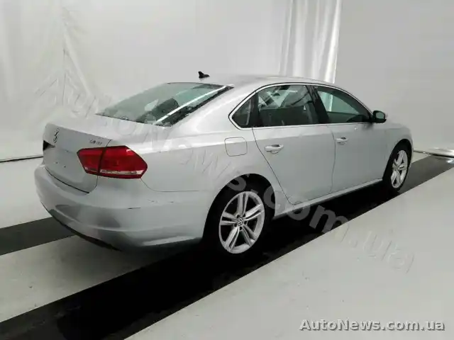 2014 Volkswagen Passat, VIN 1VWBT7A36EC091764, nr rej. НН7774ЕВ — zdjęcie 4 (manheim)