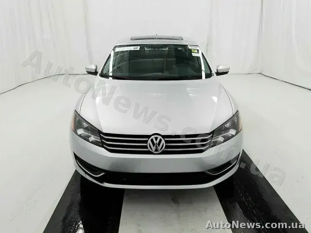 2014 Volkswagen Passat, VIN 1VWBT7A36EC091764, держномер НН7774ЕВ — фото 2 (manheim)