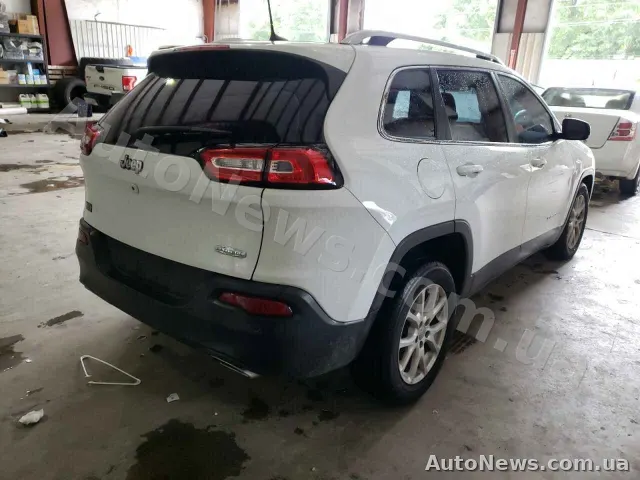 2016 Jeep Grand Cher, VIN 1C4PJLCS2HW503287, nr rej. ВМ1015ЕО — zdjęcie 4 (copart)