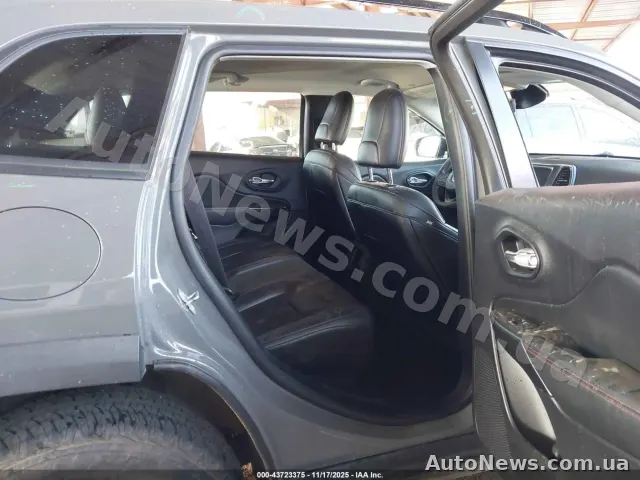 2022 Jeep Cherokee, VIN 1C4PJMBX7ND556318, nr rej. АТ6868ЕР — zdjęcie 8 (iaai)