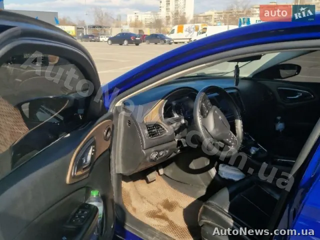 2014 Chrysler 200 — zdjęcie 6 (autoria)