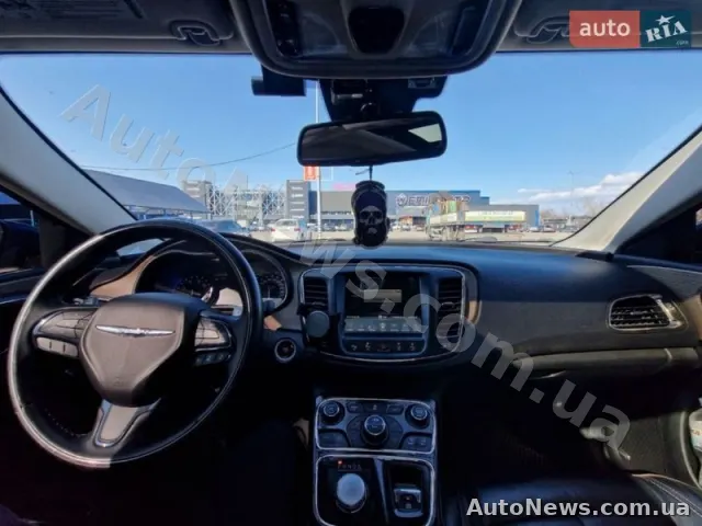 2014 Chrysler 200 — zdjęcie 8 (autoria)