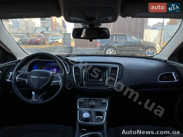 2015 Chrysler 200, VIN 1C3CCCAB4FN708161, nr rej. КА6642ІО — zdjęcie 14 (autoria)