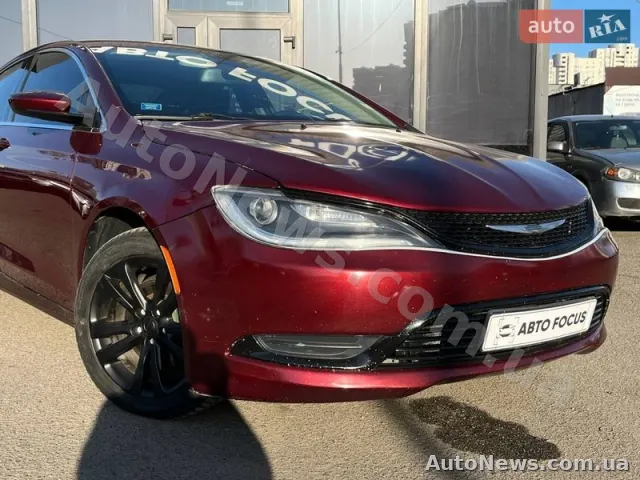2015 Chrysler 200, VIN 1C3CCCAB4FN708161, nr rej. КА6642ІО — zdjęcie 2 (autoria)
