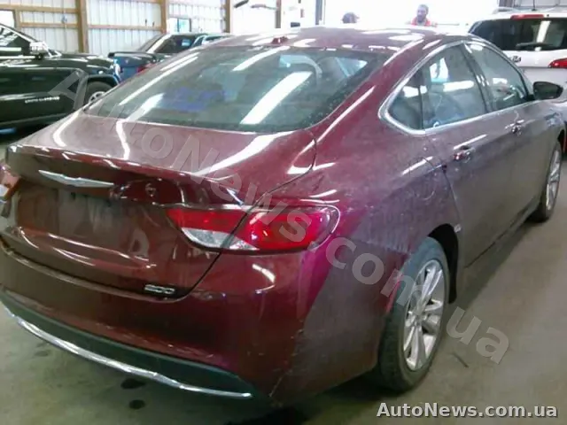 2015 Chrysler 200, VIN 1C3CCCAB4FN708161, nr rej. КА6642ІО — zdjęcie 2 (manheim)
