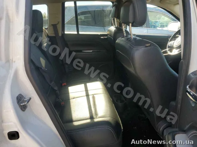 2017 Jeep Compass — zdjęcie 11 (copart)