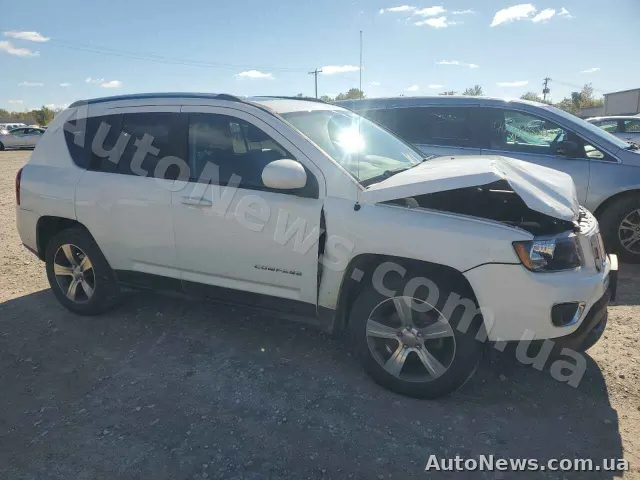 2017 Jeep Compass — zdjęcie 4 (copart)