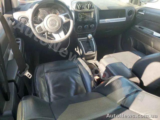 2017 Jeep Compass — zdjęcie 8 (copart)