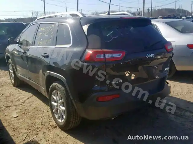 2017 Jeep Cherokee L, VIN 1C4PJMCB3HW575458 — photo 3 (copart)